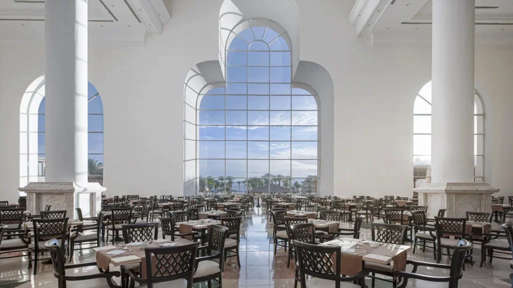 الفندق بيراميزا بيتش ريزورت - سهل حشيش